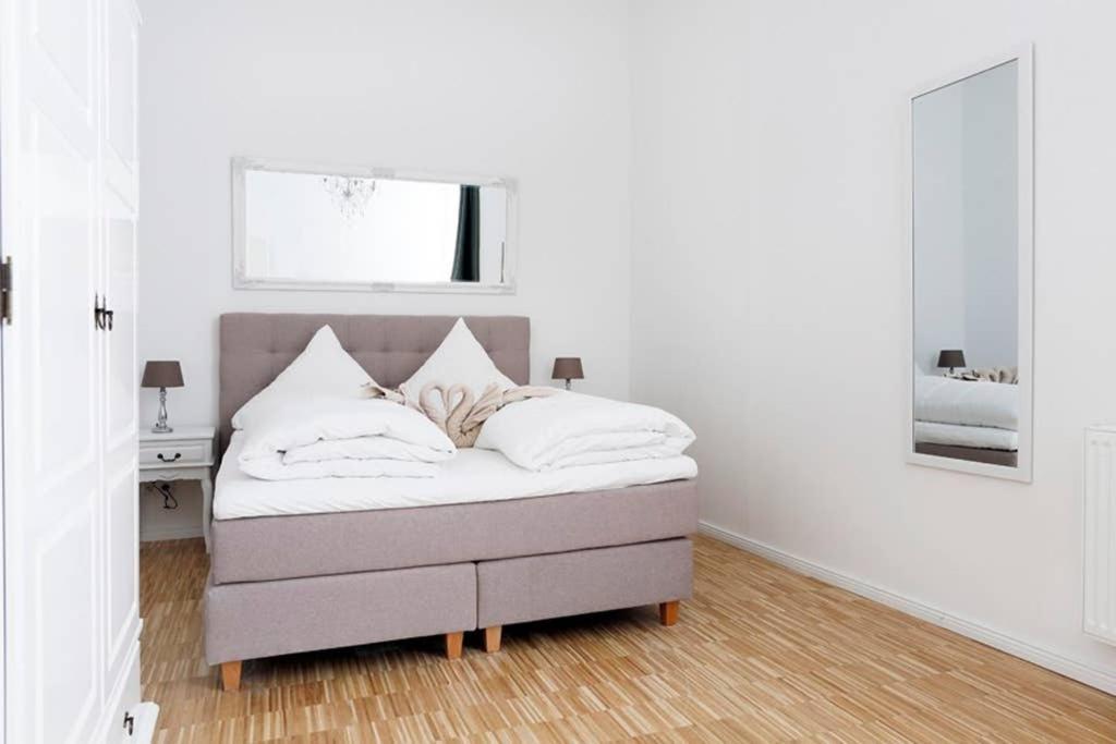 Sc 06 By Rockchair Apartments L Superhost Status L 4 Bedrooms Boxspringbeds 2 Bathrooms Balcony Elevator - Cozy Family & Business Flair Welcomes You! Berlin Exterior foto