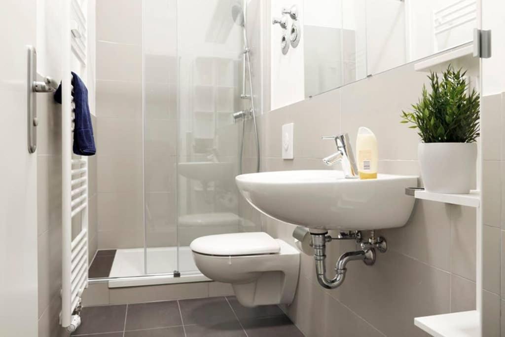 Sc 06 By Rockchair Apartments L Superhost Status L 4 Bedrooms Boxspringbeds 2 Bathrooms Balcony Elevator - Cozy Family & Business Flair Welcomes You! Berlin Exterior foto