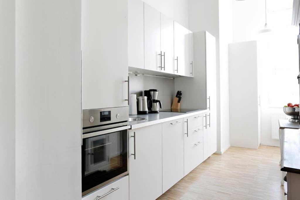 Sc 06 By Rockchair Apartments L Superhost Status L 4 Bedrooms Boxspringbeds 2 Bathrooms Balcony Elevator - Cozy Family & Business Flair Welcomes You! Berlin Exterior foto